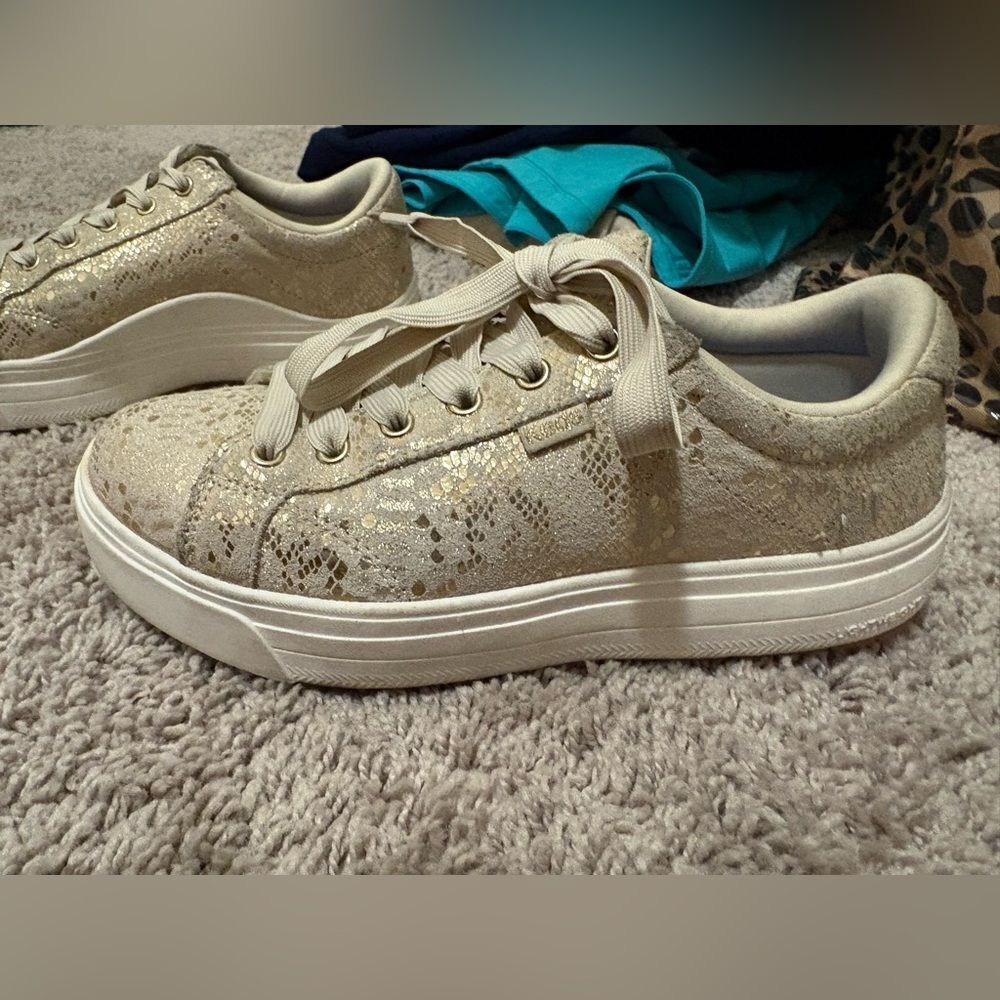 Keds Park Gold Metallic Suede Lace Up Sneakers - Picture 8 of 10
